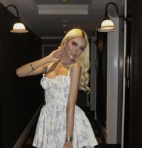 Barbie blonde - Acompañantes transexual in Jeddah Photo 7 of 7