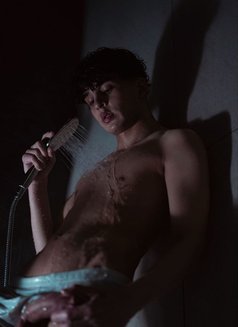 🇷🇺Barbie Boy🇷🇺 - Male escort in Dubai Photo 1 of 8