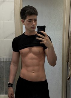 🇺🇦Barbie Boy🇺🇦 - Male escort in İstanbul Photo 4 of 24