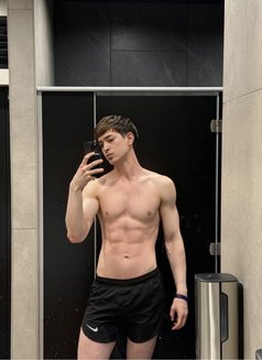 🇺🇦Barbie Boy🇺🇦 - Male escort in İstanbul Photo 6 of 24