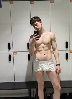 🇺🇦Barbie Boy🇺🇦 - Male escort in İstanbul Photo 9 of 24