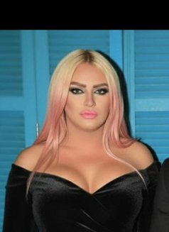 Barbie Dana - Transsexual escort in Beirut Photo 8 of 9