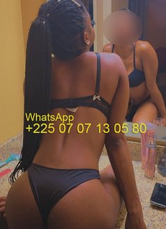 Barbie - escort in Abidjan Photo 1 of 6