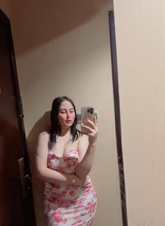 Barbie - puta in Dubai Photo 4 of 5