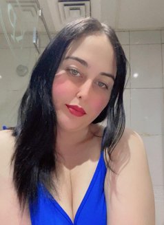 Barbie - puta in Dubai Photo 5 of 5