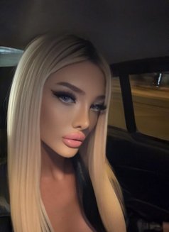 Barbie Naz - Acompañantes transexual in İstanbul Photo 29 of 30