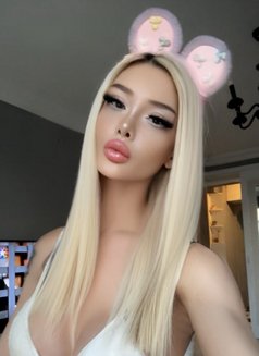 Barbie Naz - Acompañantes transexual in İstanbul Photo 30 of 30