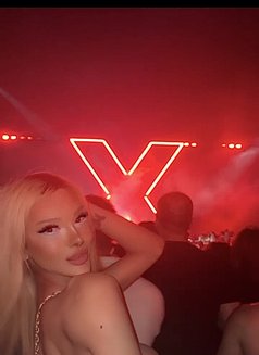 Barbie Naz - Acompañantes transexual in İstanbul Photo 30 of 30