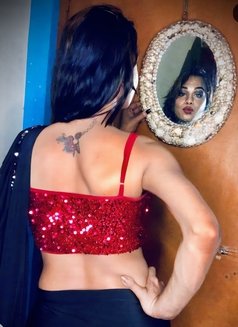 Barbie Roy - Acompañantes transexual in Kolkata Photo 6 of 8