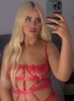 Barbie - escort in Dubai Photo 10 of 19