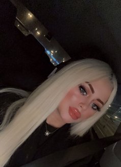 Barbie - escort in Dubai Photo 2 of 7