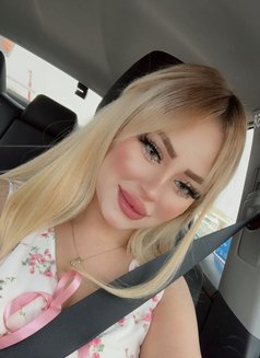 Barbie - escort in Dubai Photo 5 of 7