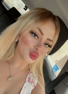 Barbie - escort in Dubai Photo 6 of 7