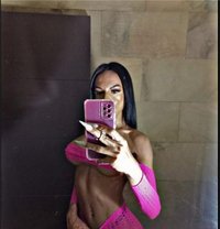 POCAHONTAS - Transsexual escort in Barcelona