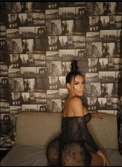 POCAHONTAS - Acompañantes transexual in Barcelona Photo 5 of 10