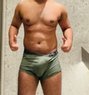Basel - Acompañantes masculino in Dubai Photo 1 of 2