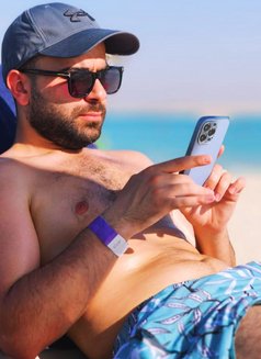 Bash - Male companion in Abu Dhabi Photo 1 of 4