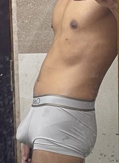 Batman - Acompañantes masculino in Chennai Photo 5 of 5