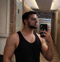 Batman - Acompañantes masculino in New Delhi