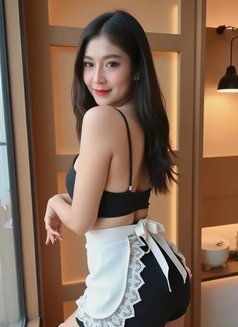 Bb Cream - Masajista in Tokyo Photo 1 of 19