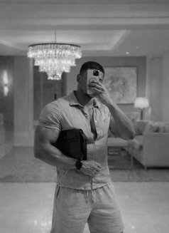 BBC Black - Male escort in Dubai Photo 6 of 7