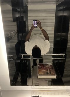 BBC King - Male escort in Dubai Photo 1 of 3
