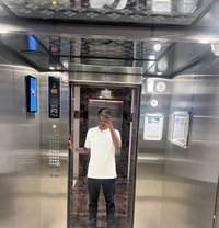 BBC King - Male escort in Dubai