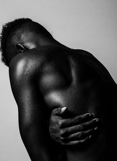 Gay David (BBC TOP) - Male escort in Nairobi Photo 1 of 2