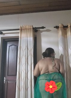 BBW Queen - dominatrix in Colombo Photo 2 of 28