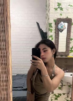 Bbyzee - Transsexual escort in Bali Photo 8 of 9