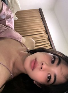 Bbyzee - Transsexual escort in Bali Photo 4 of 14
