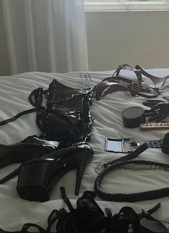 BDSM~FEMDOM~ROLEPLAY - dominatrix in Abu Dhabi Photo 9 of 12