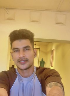 Be Happy - Acompañantes masculino in Dubai Photo 3 of 7