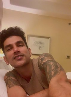Be Happy - Acompañantes masculino in Dubai Photo 6 of 7