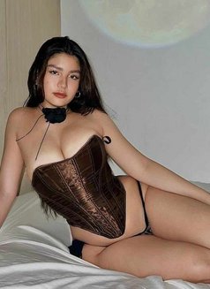 If you want the Best.. choose LYN - escort in Makati City Photo 2 of 25