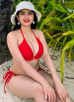 If you want the Best.. choose LYN - escort in Makati City Photo 6 of 25