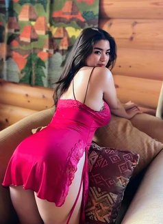 If you want the Best.. choose LYN - escort in Makati City Photo 17 of 25