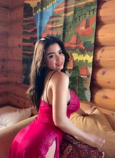 If you want the Best.. choose LYN - escort in Makati City Photo 20 of 25
