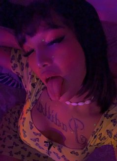 Bea Chu - escort in Manila Photo 7 of 12