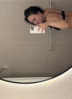 Bea Swan - escort in Kuala Lumpur Photo 6 of 7