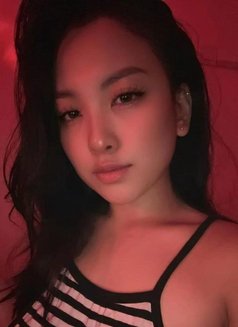 Bea Swan - escort in Bangkok Photo 3 of 5