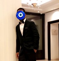 Bearded Bullseye - Male escort in Mumbai