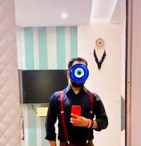 Bearded Bullseye - Male escort in Mumbai