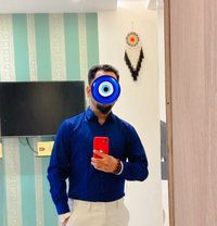 Bearded Bullseye - Male escort in Mumbai