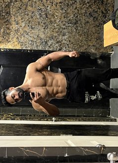 Beast - Male escort in Mumbai Photo 3 of 4