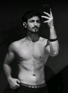 (Shaggy) beast straight escort - Male escort in New Delhi Photo 1 of 11