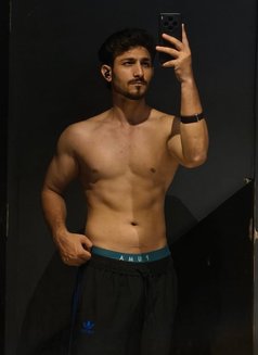 (Shaggy) beast straight escort - Male escort in New Delhi Photo 2 of 11