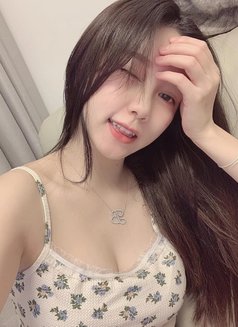 Beata - escort in Shanghai Photo 1 of 4