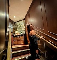 Beatrix - Dominadora transexual in Manila