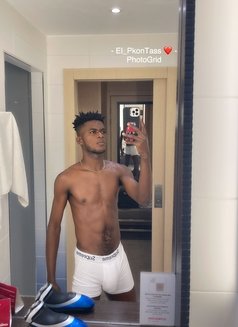 Beau Masseur Sexy et Sportif - Acompañantes masculino in Abidjan Photo 3 of 10